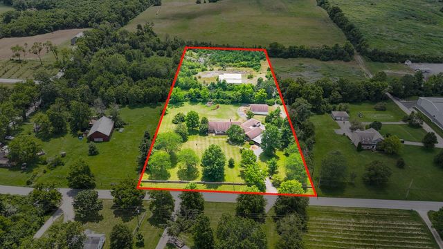 2100 Vince Road, Nicholasville, KY 40356