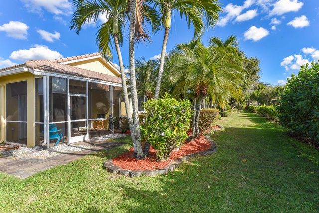 9740 Egret Chase Lane, West Palm Beach, FL 33411