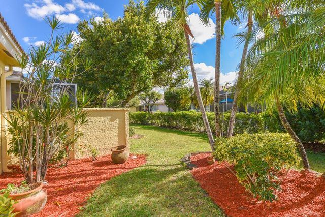 9740 Egret Chase Lane, West Palm Beach, FL 33411