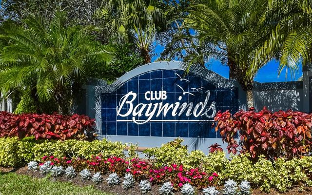 9740 Egret Chase Lane, West Palm Beach, FL 33411