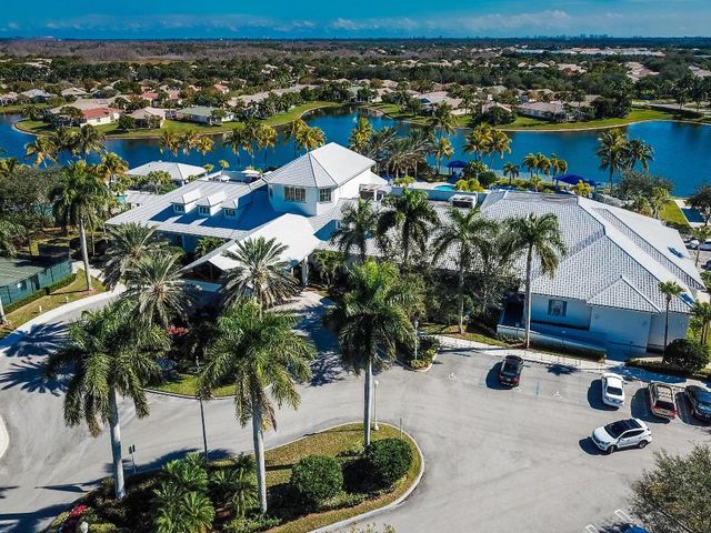 9740 Egret Chase Lane, West Palm Beach, FL 33411