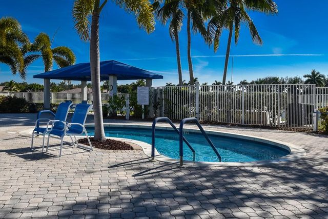 9740 Egret Chase Lane, West Palm Beach, FL 33411