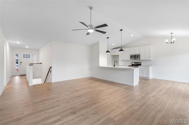 2343 Fernau Court, Florissant, MO 63031