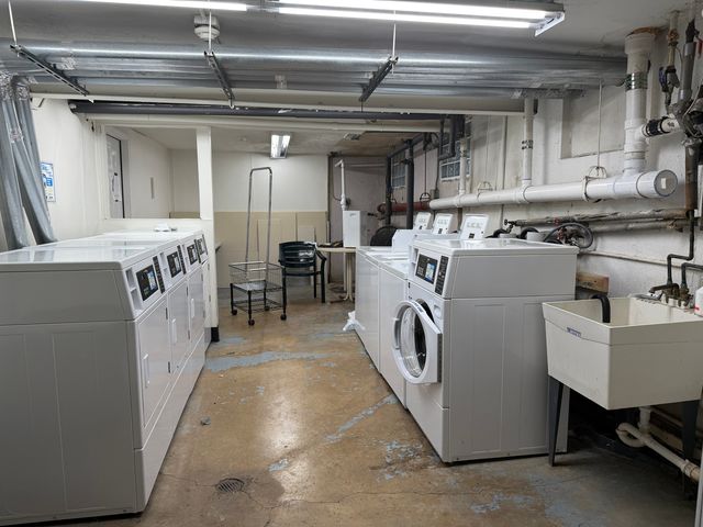 2200 Arbor Circle 1, Downers Grove, IL 60515
