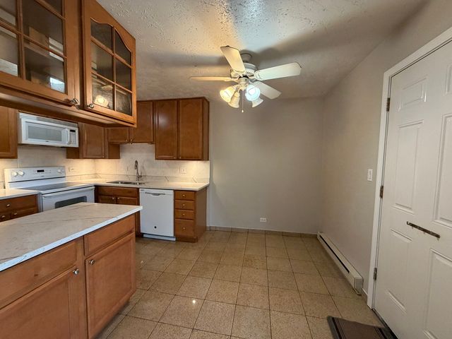 2200 Arbor Circle 1, Downers Grove, IL 60515