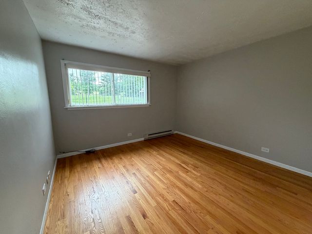 2200 Arbor Circle 1, Downers Grove, IL 60515
