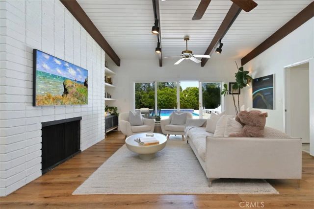 5714 Wilhelmina, Woodland Hills, CA 91367