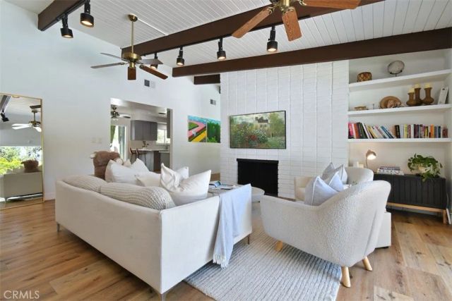 5714 Wilhelmina, Woodland Hills, CA 91367