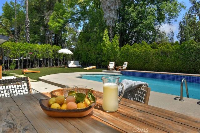 5714 Wilhelmina, Woodland Hills, CA 91367