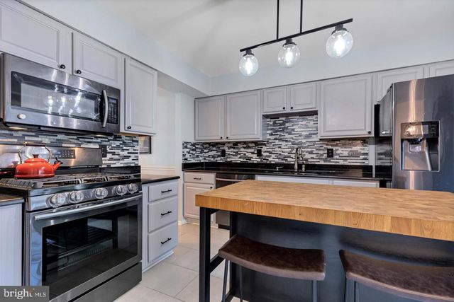 7033 SOLOMON SEAL CT, Springfield, VA 22152