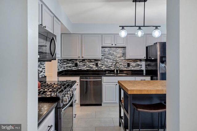 7033 SOLOMON SEAL CT, Springfield, VA 22152