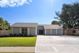7710 Breda Drive, Baytown, TX 77521