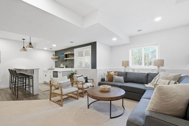 3859 Pascolo Bend, Chaska, MN 55318