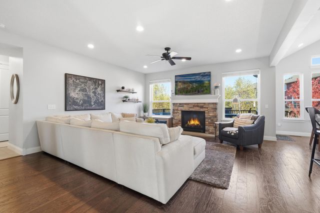 3859 Pascolo Bend, Chaska, MN 55318