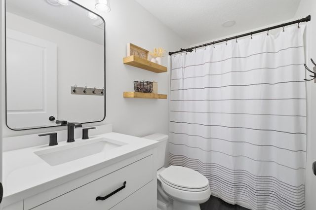 3859 Pascolo Bend, Chaska, MN 55318