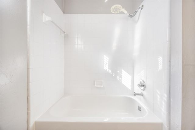 9934 NW 21ST AVENUE, Gainesville, FL 32606