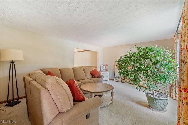 7840 Newgate Avenue NW, North Canton, OH 44720