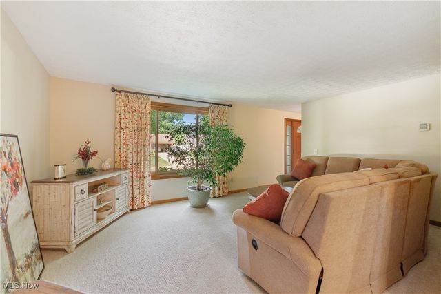 7840 Newgate Avenue NW, North Canton, OH 44720