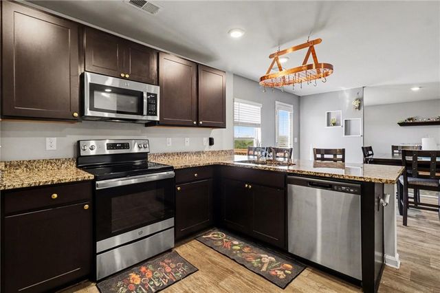 411 Toronto Circle, Hampton, GA 30228