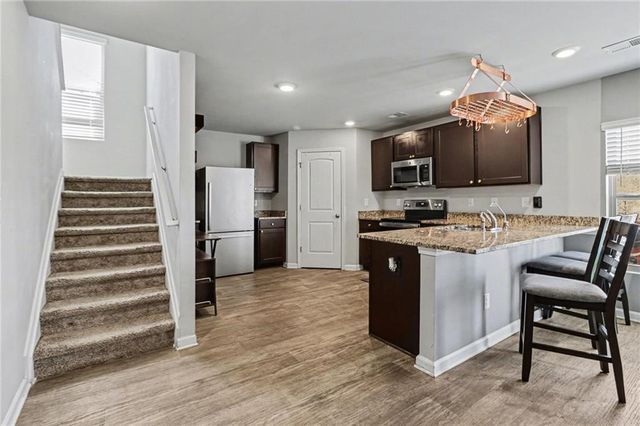 411 Toronto Circle, Hampton, GA 30228