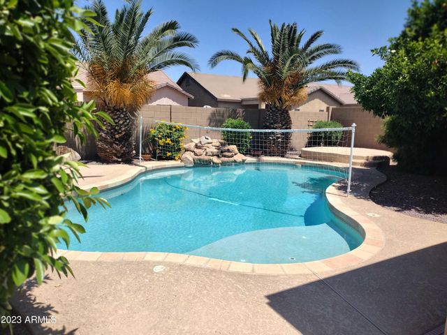 466 E Yellow Wood Avenue, San Tan Valley, AZ 85140