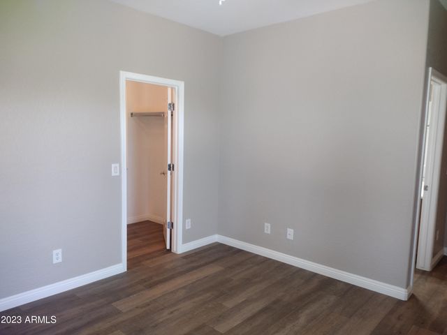 466 E Yellow Wood Avenue, San Tan Valley, AZ 85140