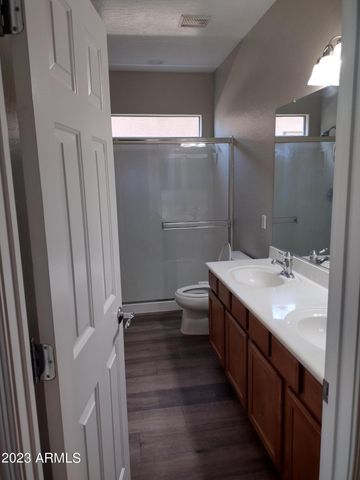 466 E Yellow Wood Avenue, San Tan Valley, AZ 85140