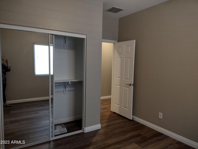 466 E Yellow Wood Avenue, San Tan Valley, AZ 85140