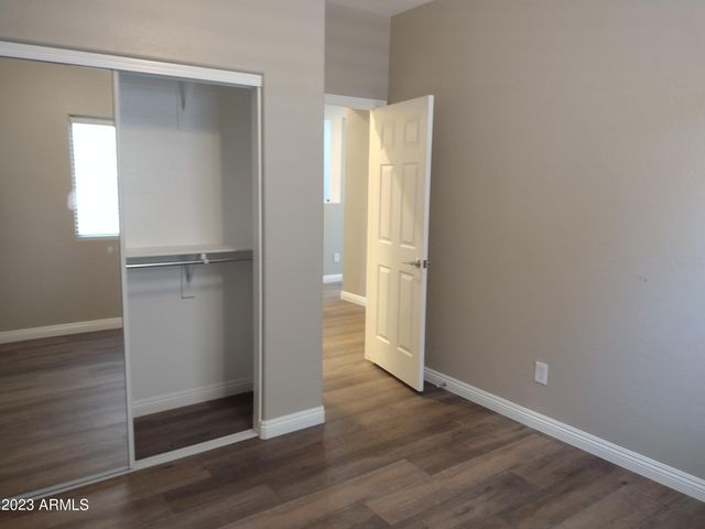 466 E Yellow Wood Avenue, San Tan Valley, AZ 85140