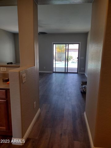 466 E Yellow Wood Avenue, San Tan Valley, AZ 85140