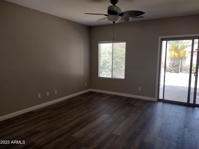 466 E Yellow Wood Avenue, San Tan Valley, AZ 85140