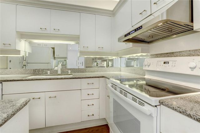 1801 Lavaca ST 15F, Austin, TX 78701
