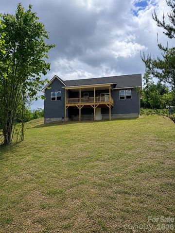 105 S Vineyard Village Drive, Old Fort, NC 28762
