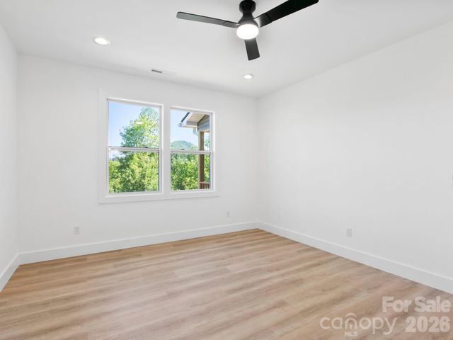 105 S Vineyard Village Drive, Old Fort, NC 28762