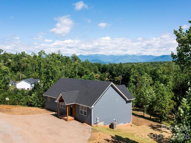 105 S Vineyard Village Drive, Old Fort, NC 28762