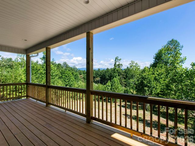 105 S Vineyard Village Drive, Old Fort, NC 28762