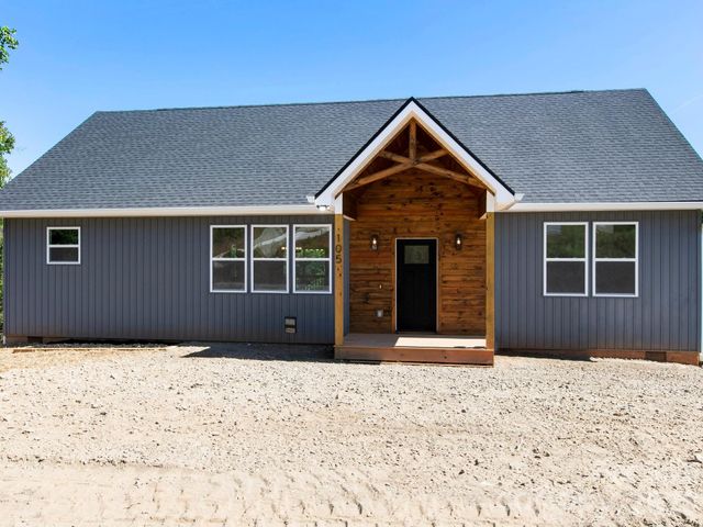 105 S Vineyard Village Drive, Old Fort, NC 28762