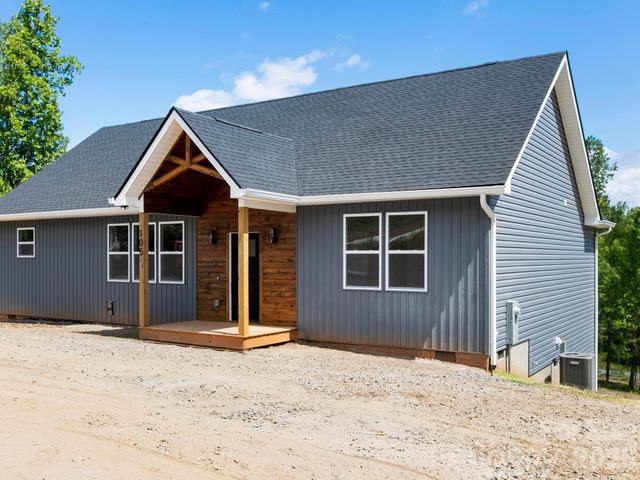 105 S Vineyard Village Drive, Old Fort, NC 28762