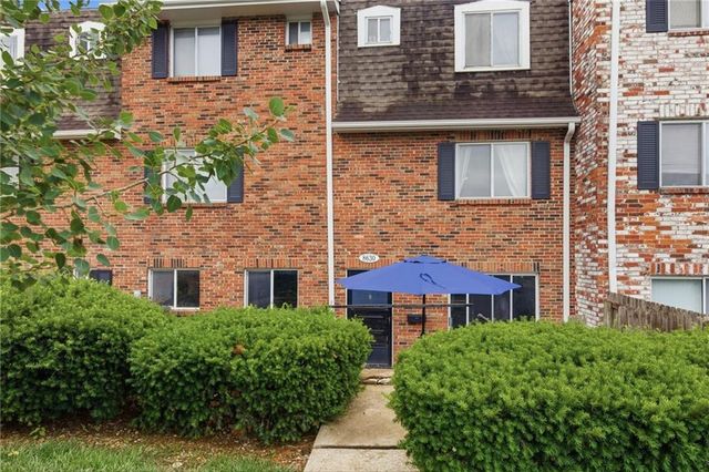 8630 W 85TH Street, Overland Park, KS 66212