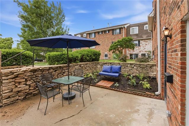 8630 W 85TH Street, Overland Park, KS 66212