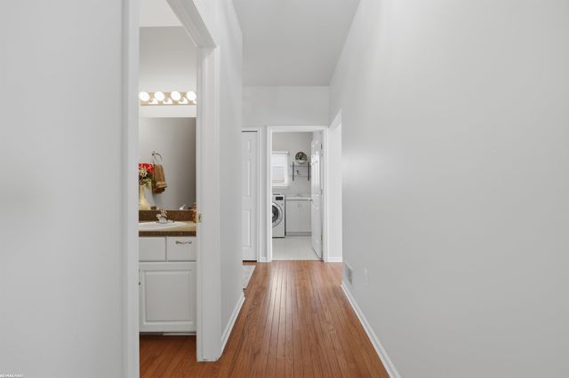 6884 Haymarket Street, Shelby Twp, MI 48317