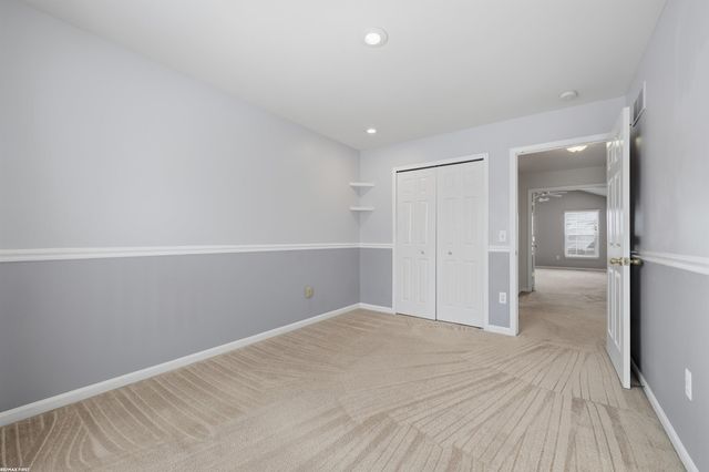 6884 Haymarket Street, Shelby Twp, MI 48317