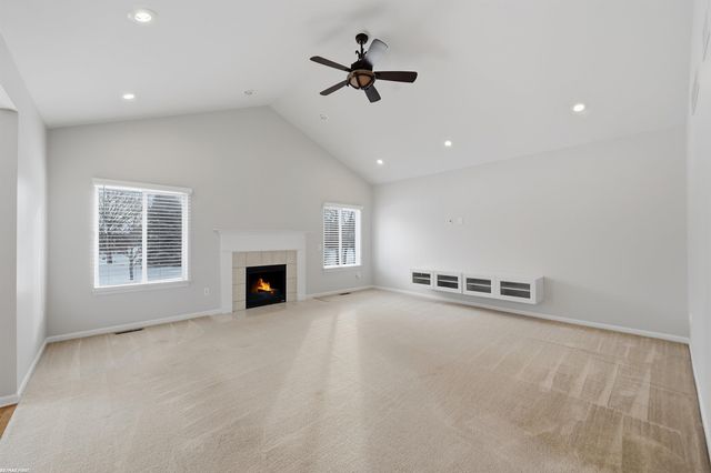 6884 Haymarket Street, Shelby Twp, MI 48317