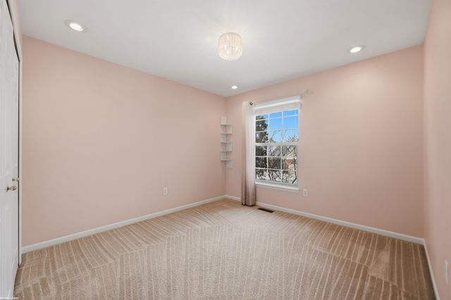 6884 Haymarket Street, Shelby Twp, MI 48317