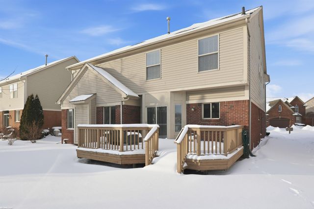 6884 Haymarket Street, Shelby Twp, MI 48317