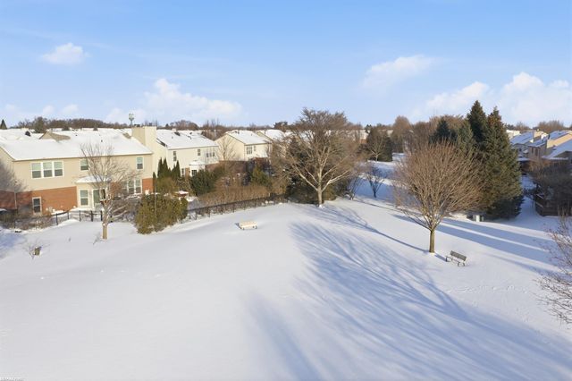 6884 Haymarket Street, Shelby Twp, MI 48317