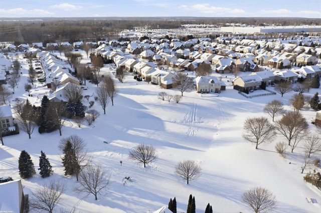 6884 Haymarket Street, Shelby Twp, MI 48317