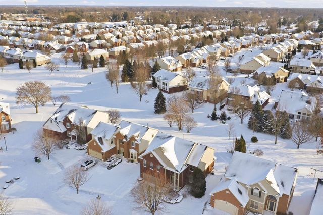 6884 Haymarket Street, Shelby Twp, MI 48317