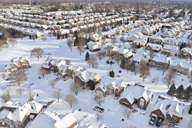 6884 Haymarket Street, Shelby Twp, MI 48317