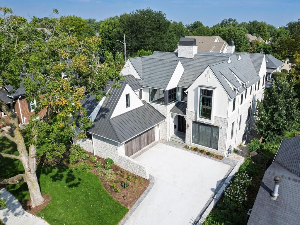 333 W Benton Avenue, Naperville, IL 60540 — photo 2